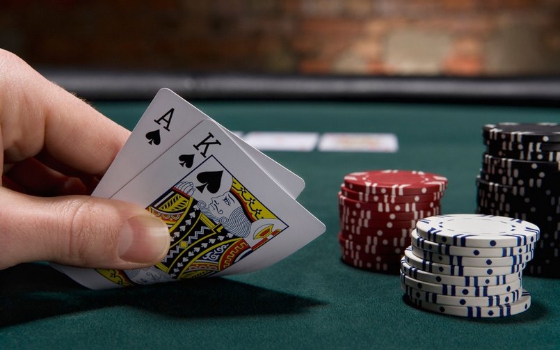 Các chiến thuật bluff trong bài Poker