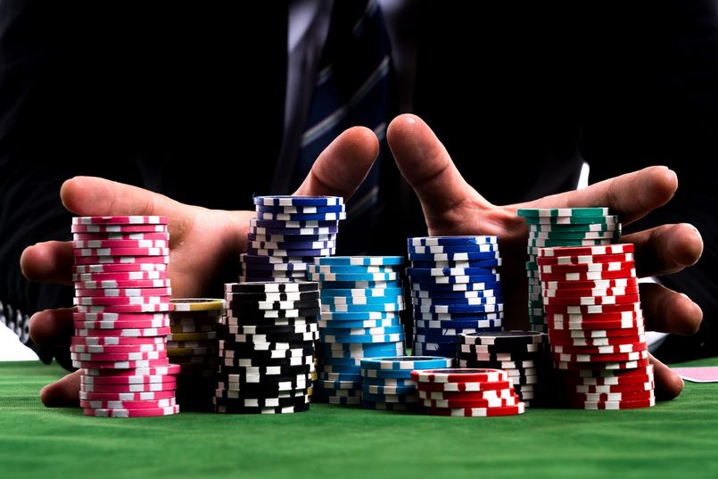 Lợi ích khi dùng bluff trong Poker